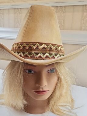VTG. YA Women’s Cowboy Hat, MEDUIM